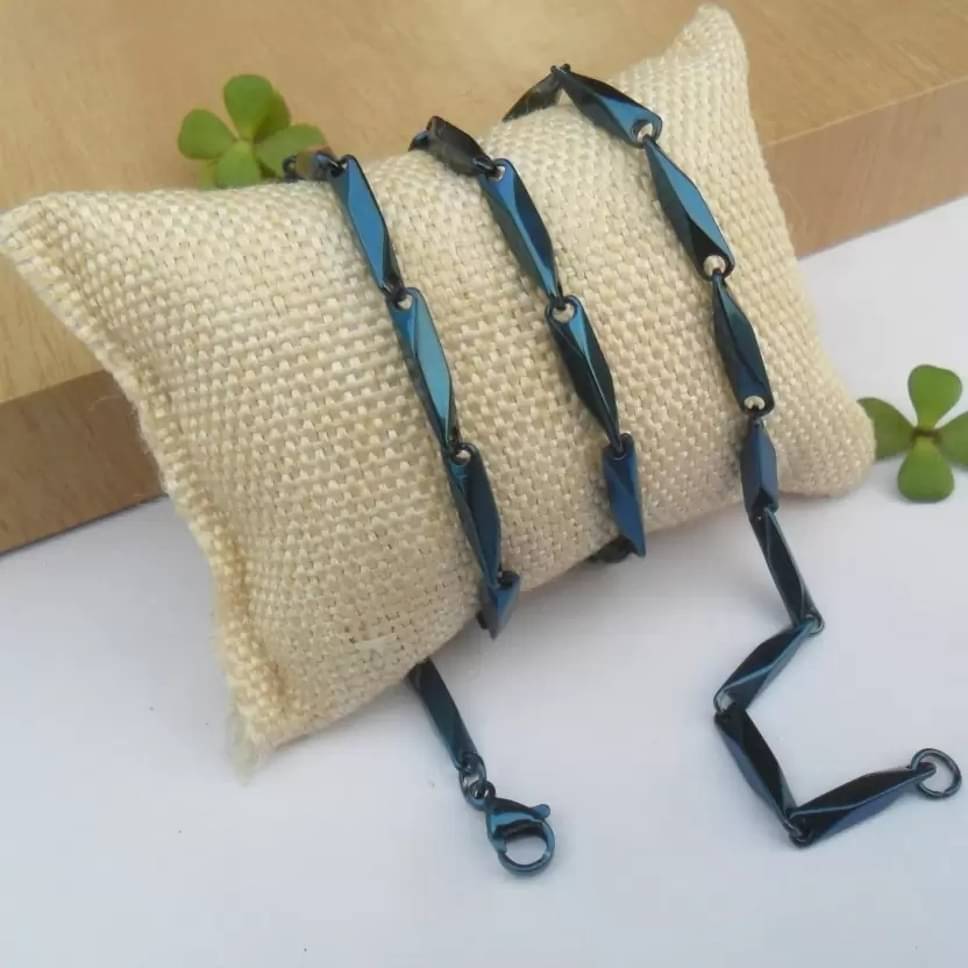 Green Spritual Rhodium Plated Chain ( Set of 1 ) Green Spritual Rhodium Plated Chain ( Set of 1 )