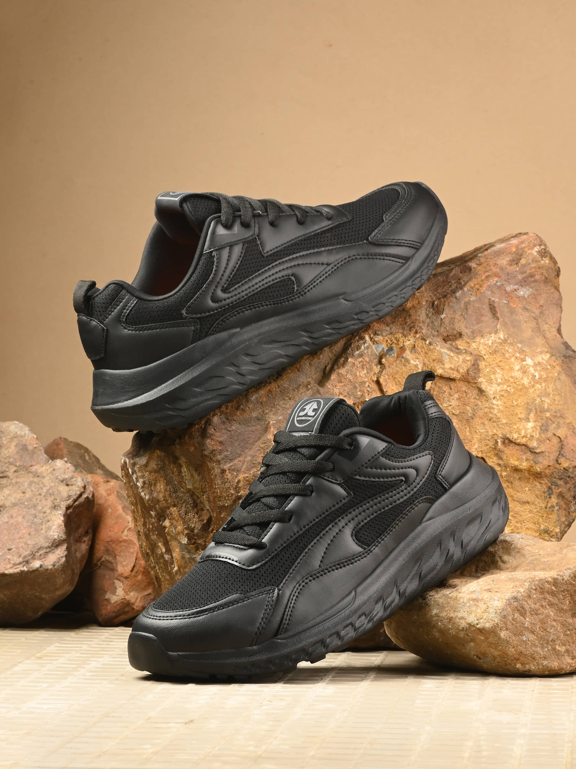 OFF LIMITS HITCH Black Men's Sports Running Shoes - Sports Shoes | Buy online on ZillyBuy