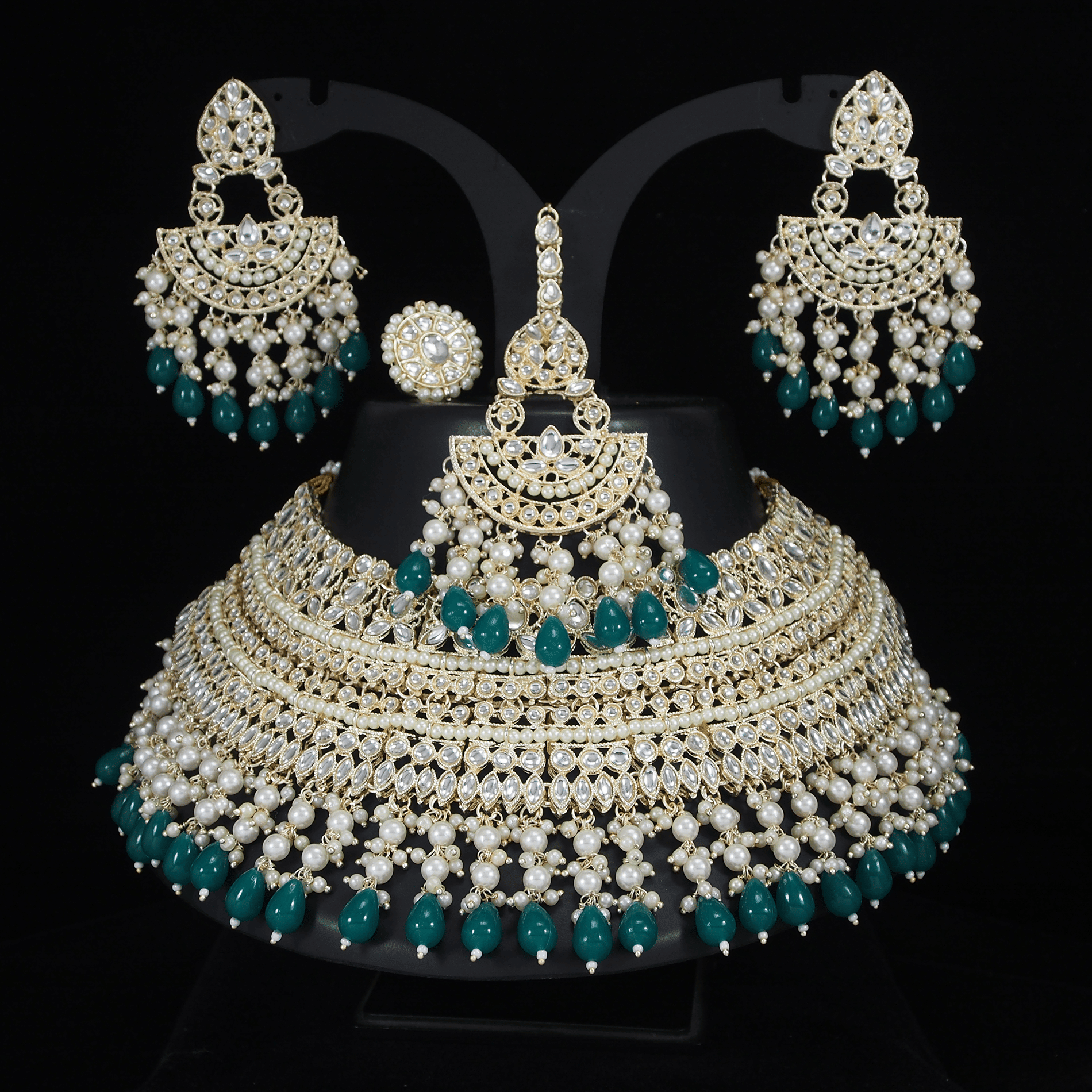     			Padmavati Bangles Green Alloy Necklace Set ( Pack of 1 )