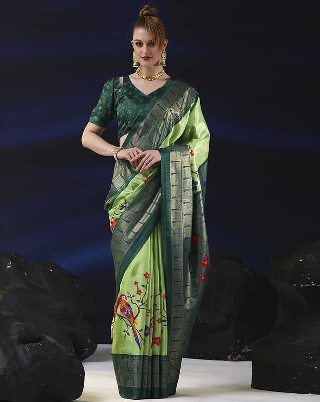     			Sitanjali Silk Blend Printed Saree With Unstitched Blouse Piece ( Green )