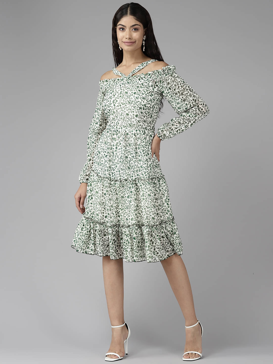 Aarika Women Georgette Printed Fit & Flare Dress ( Green ) Aarika Women Georgette Printed Fit & Flare Dress ( Green )