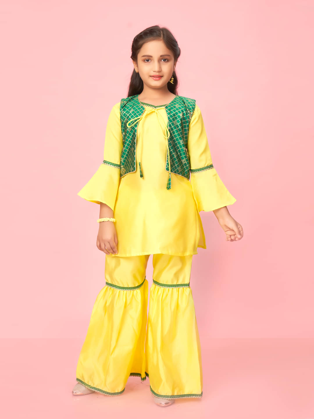     			Aarika Girls Silk Kurta and Sharara Set ( Pack of 1 , Green )
