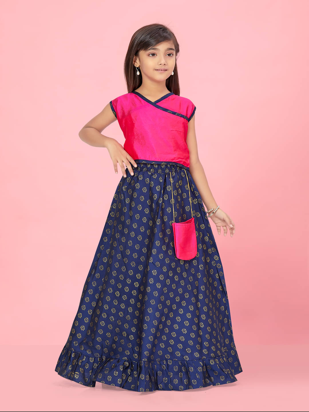     			Aarika Silk Lehenga Choli Set For Girls ( Pack of 1 , Pink )