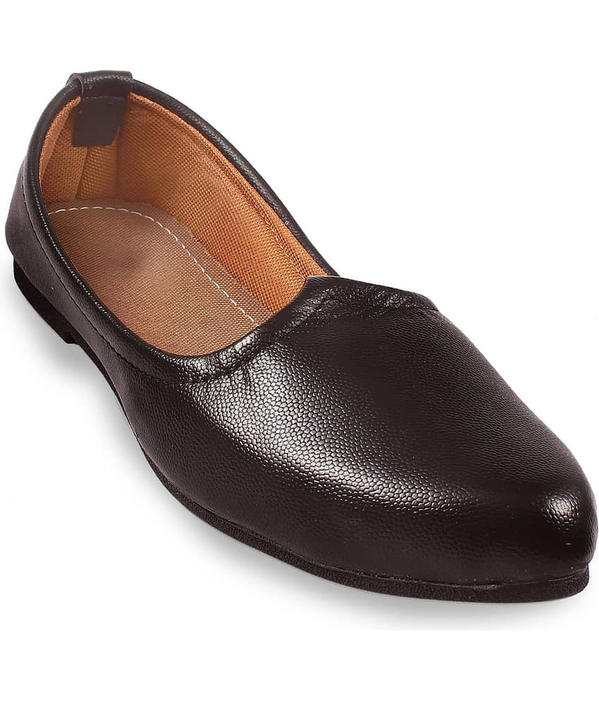 Anjaneya Creations Black Men's Jutti - Ethnic Shoes | Buy online on ZillyBuy