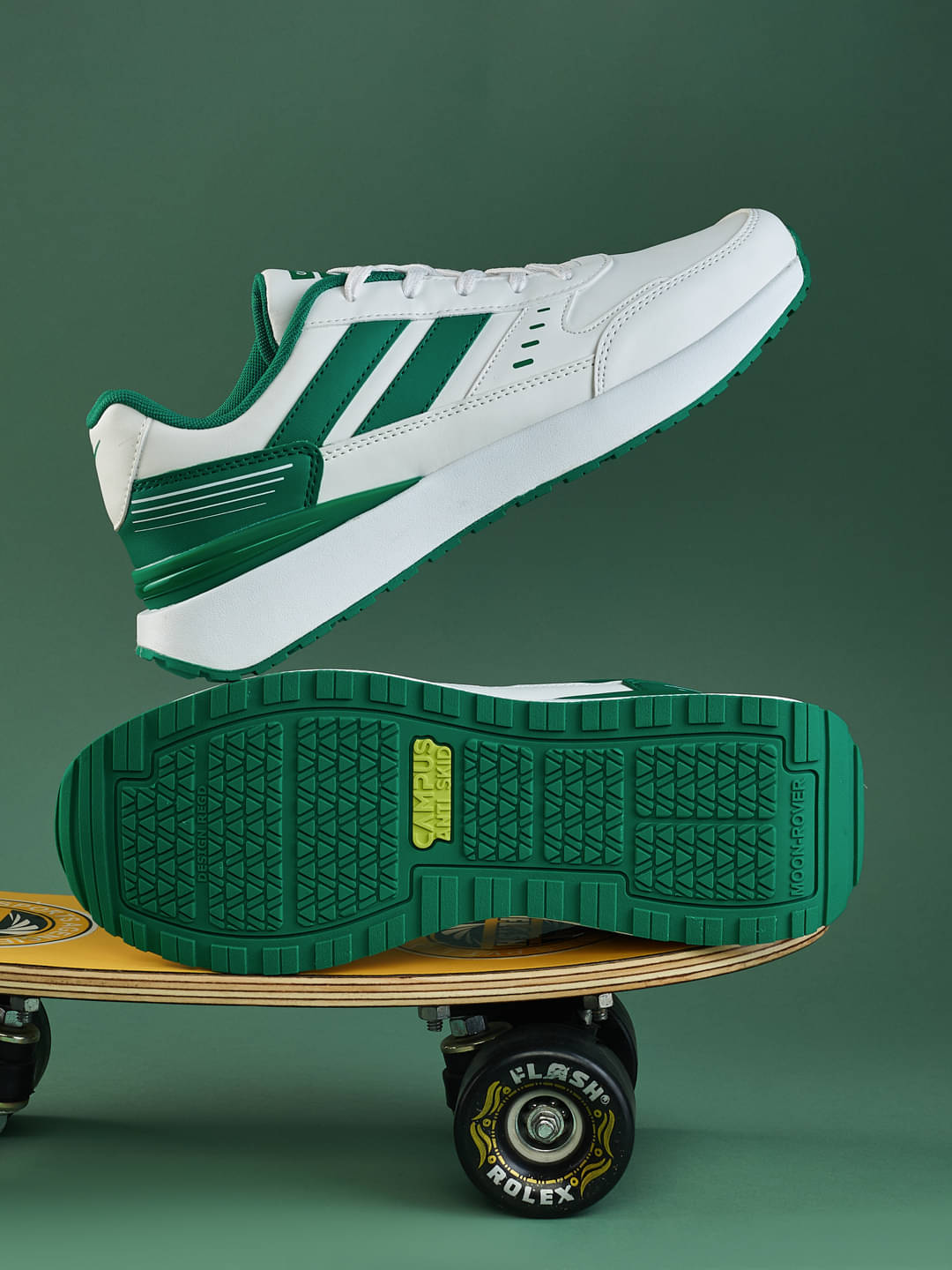     			Campus KNICK White Men's Sneakers