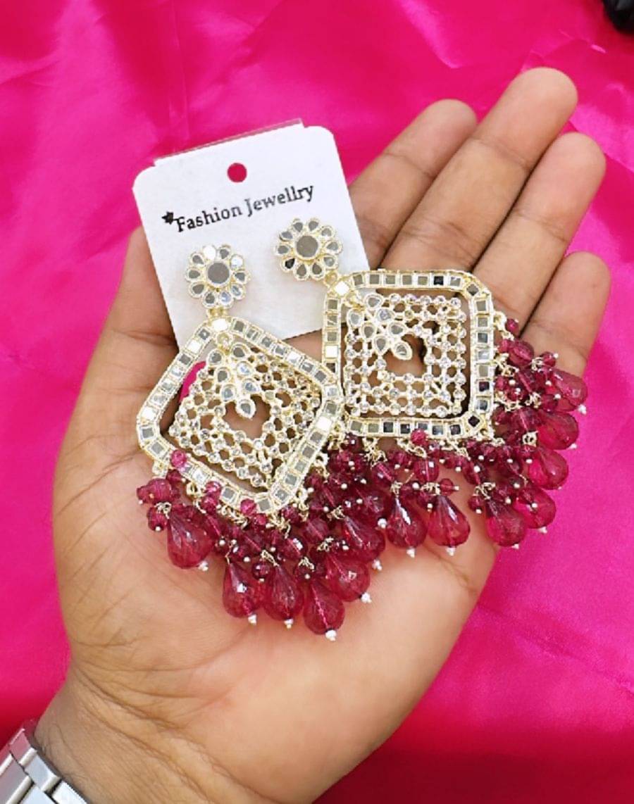     			Padmavati Bangles Magenta Chandbalis Earrings ( Pack of 1 )