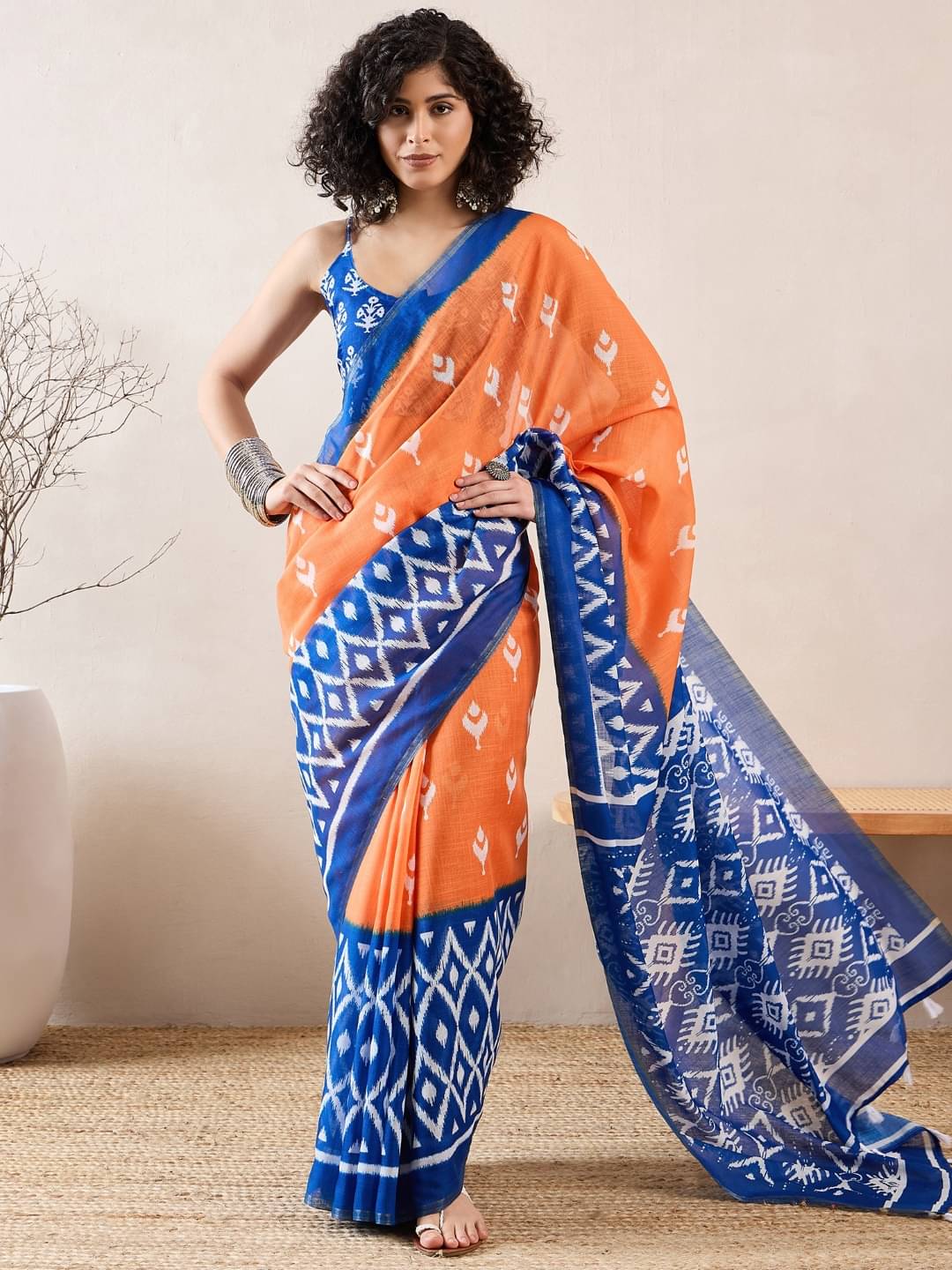 Vaamsi Linen Printed Saree With Unstitched Blouse Piece ( Orange ) Vaamsi Linen Printed Saree With Unstitched Blouse Piece ( Orange )
