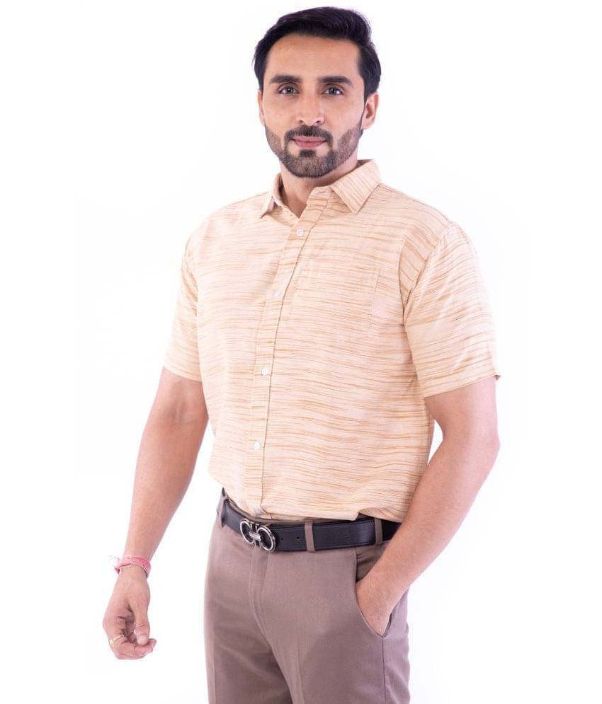     			DESHBANDHU DBK Cotton Blend Regular Fit Half Sleeves Men's Formal Shirt - Camel ( Pack of 1 )