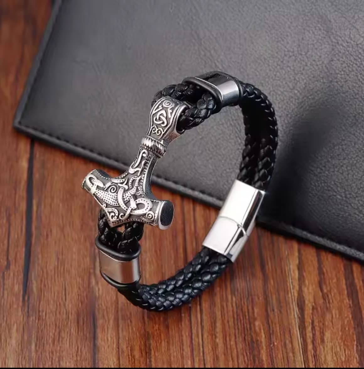 FASHION FRILL Black Bracelet ( Pack of 1 ) - Bangles & Bracelets | Buy online on ZillyBuy