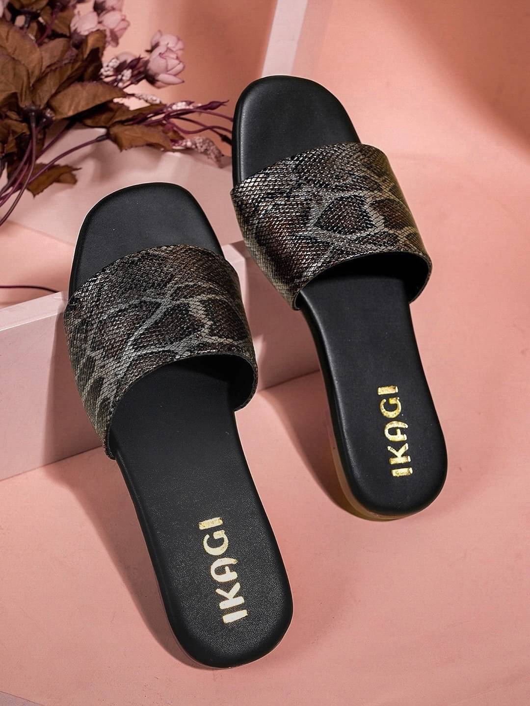     			IKAGI Black Women's Flats