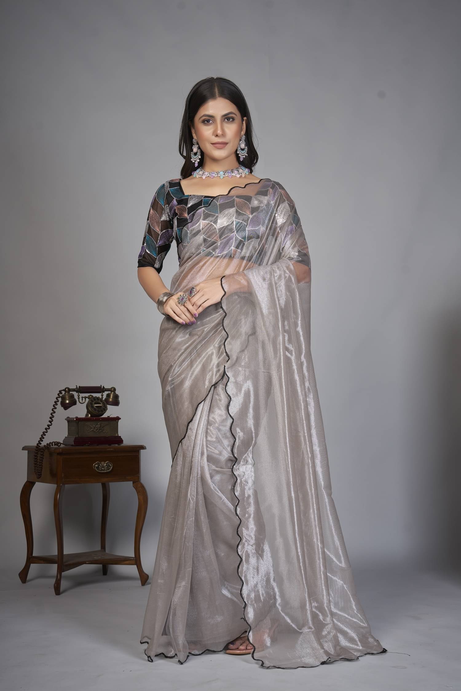 JULEE Organza Solid Saree With Unstitched Blouse Piece ( Grey ) JULEE Organza Solid Saree With Unstitched Blouse Piece ( Grey )