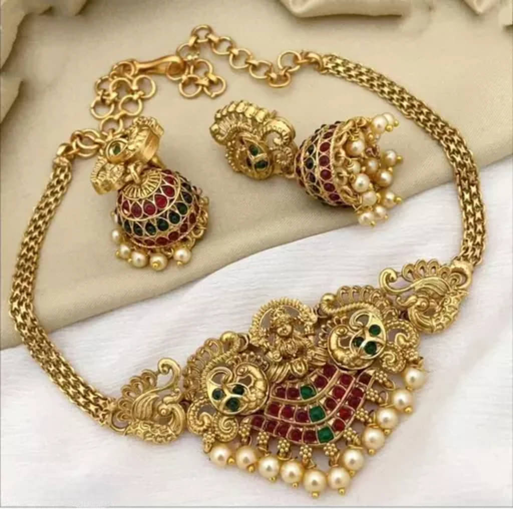     			ROFARWORD Gold Brass Necklace Set ( Pack of 1 )