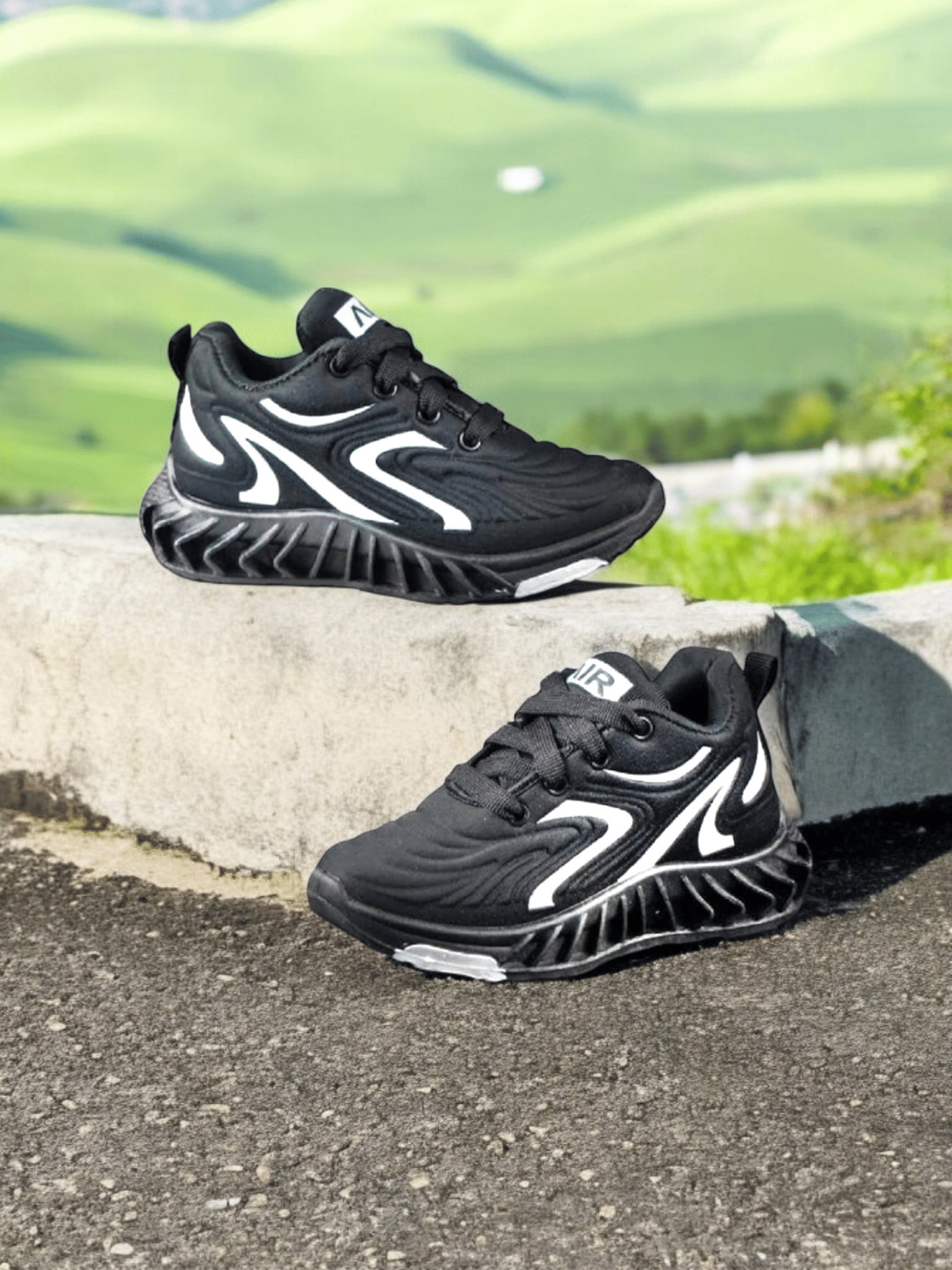     			GLOBIN - Black Boy's Sneakers ( 1 Pair )