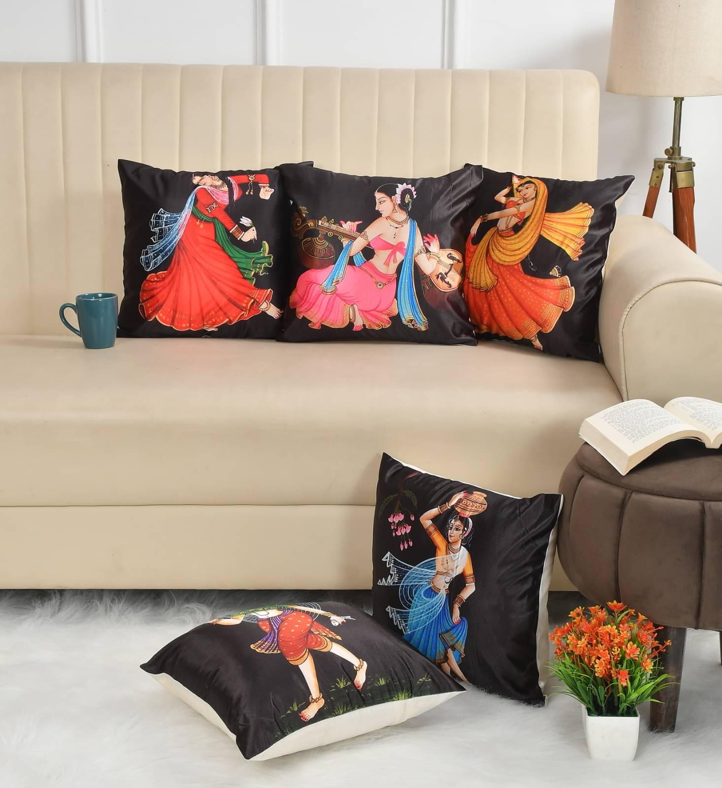     			GoCose Home Set of 5 Cotton People Square Cushion Cover (40X40)cm - Black