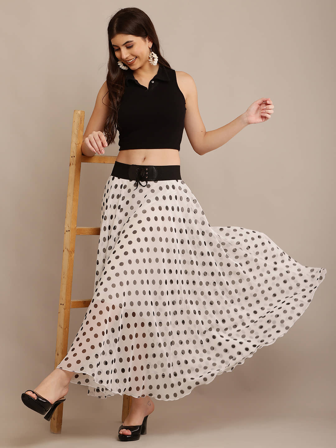 Raabta Fashion White Georgette Women's Flared Skirt ( Pack of 1 )