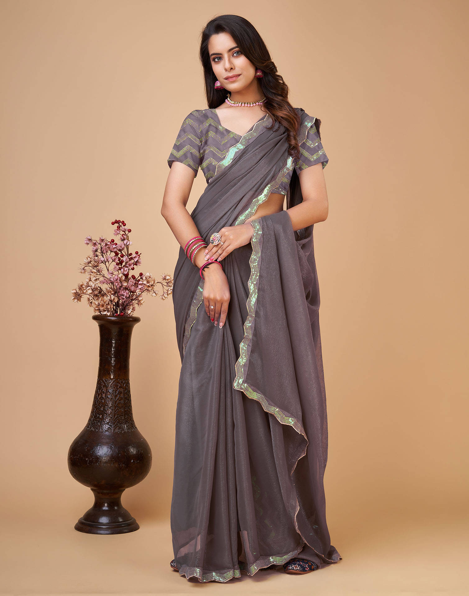    			Satrani Chiffon Solid Saree With Unstitched Blouse Piece ( Grey )