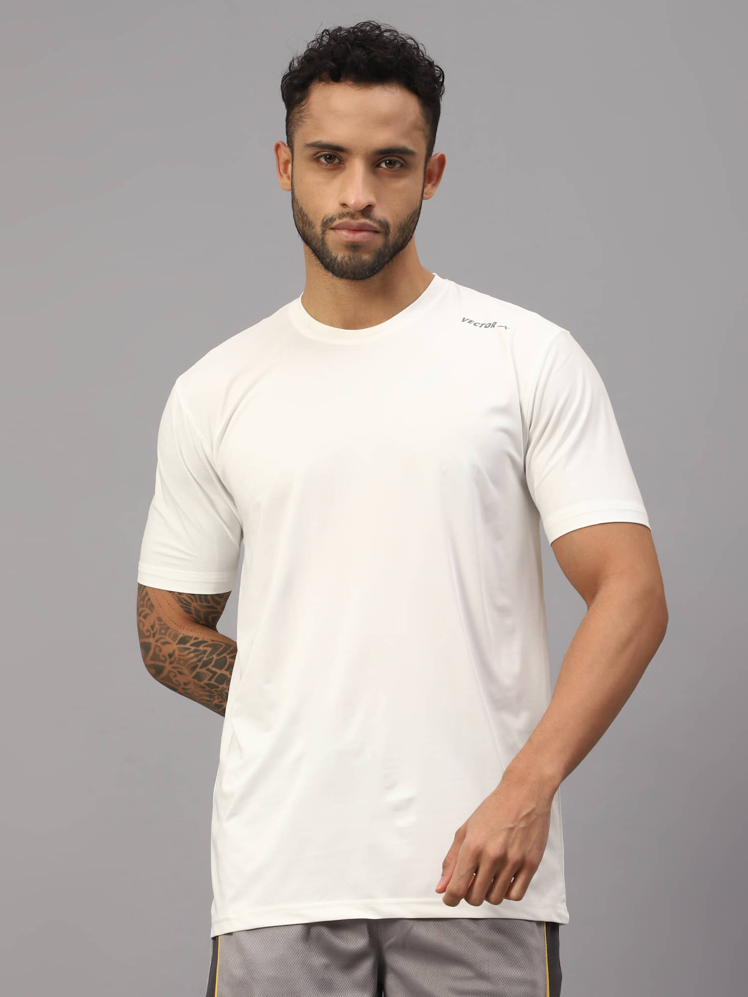     			Vector X White Polyester Regular Fit Men's Sports T-Shirt ( Pack of 1 )