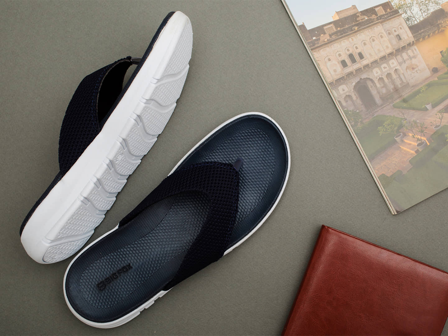 Big Fox Brown Men's Daily Slipper
