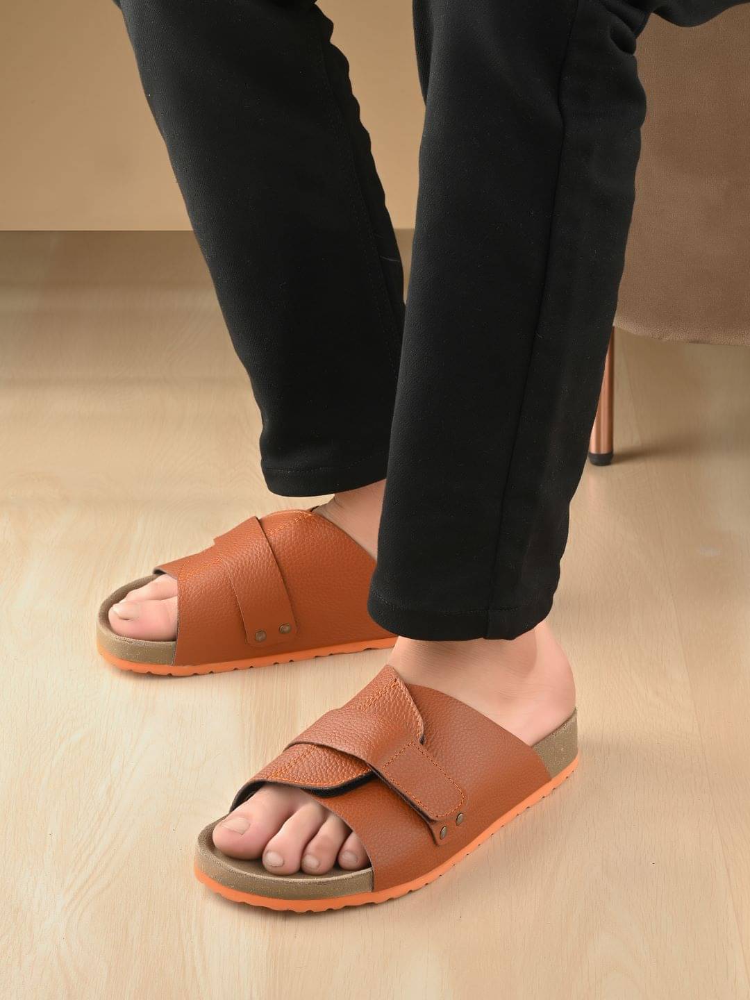     			Big Fox - Orange Men's Sandals