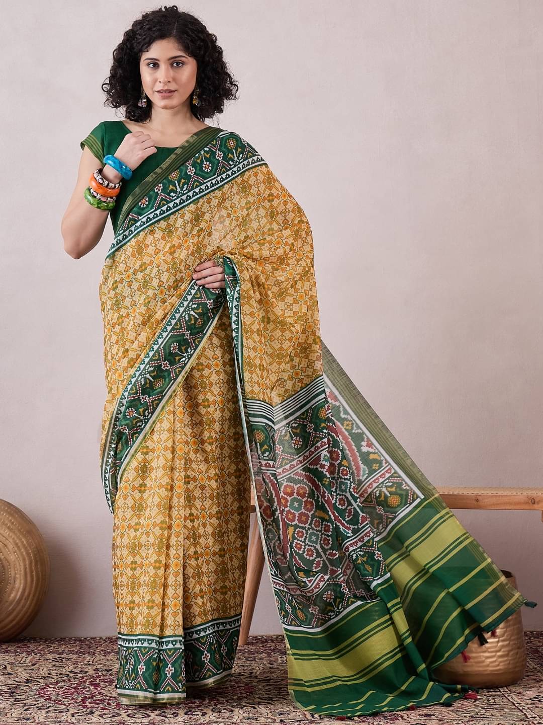Vaamsi Linen Printed Saree With Unstitched Blouse Piece ( Cream ) Vaamsi Linen Printed Saree With Unstitched Blouse Piece ( Cream )