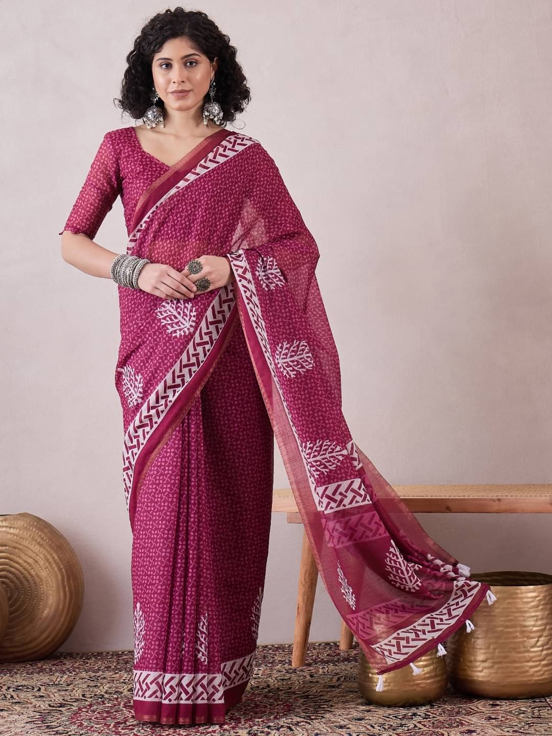 Vaamsi Linen Printed Saree With Unstitched Blouse Piece ( Pink ) Vaamsi Linen Printed Saree With Unstitched Blouse Piece ( Pink )