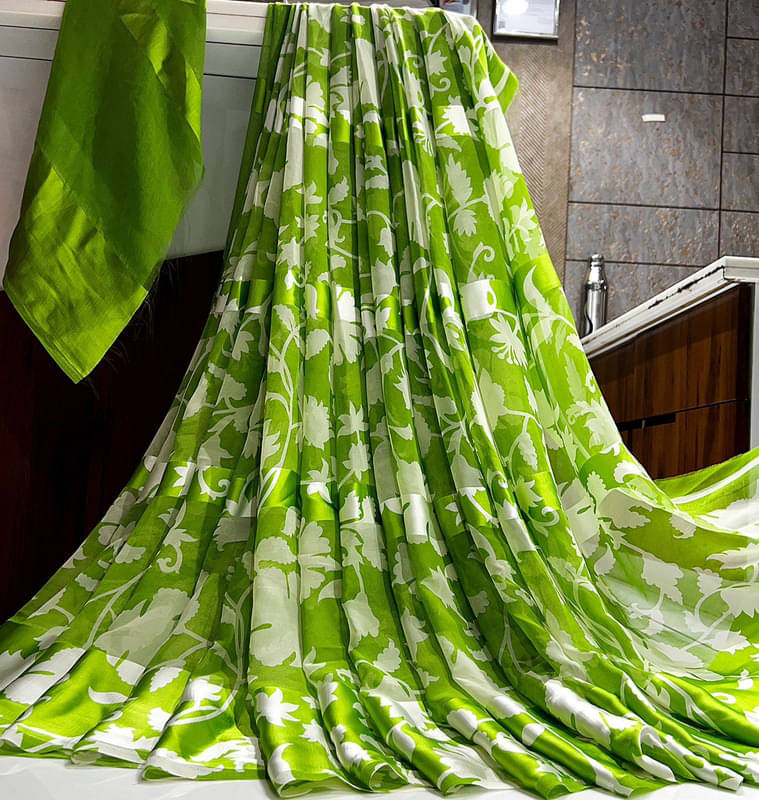 Sanjana Silk Georgette Printed Saree With Unstitched Blouse Piece ( Green ) Sanjana Silk Georgette Printed Saree With Unstitched Blouse Piece ( Green )