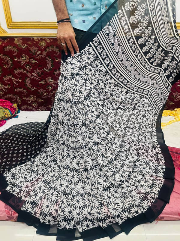 Sanjana Silks Georgette Printed Saree With Unstitched Blouse Piece ( Black ) Sanjana Silks Georgette Printed Saree With Unstitched Blouse Piece ( Black )