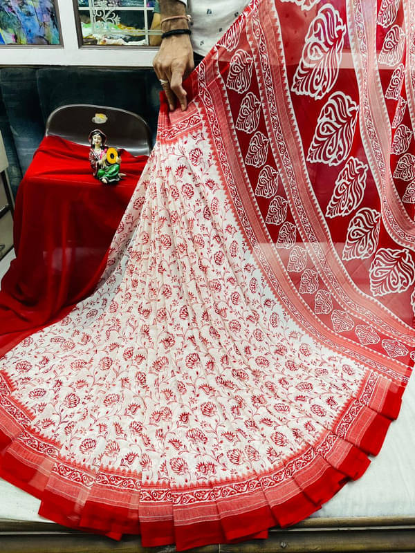 Sanwariya Silks Georgette Printed Saree With Unstitched Blouse Piece ( Red )     			Sanwariya Silks Georgette Printed Saree With Unstitched Blouse Piece ( Red )