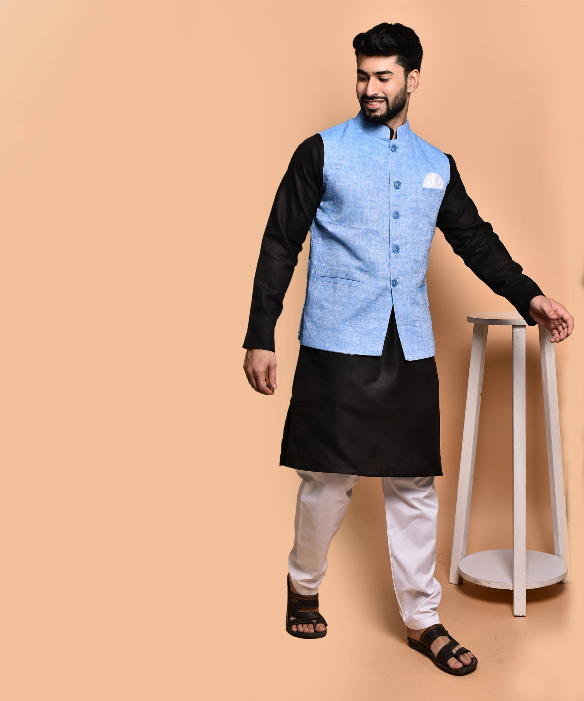 PRINTCULTR Black Cotton Regular Fit Men's Kurta Pyjama Set ( Pack of 1 ) PRINTCULTR Black Cotton Regular Fit Men's Kurta Pyjama Set ( Pack of 1 )