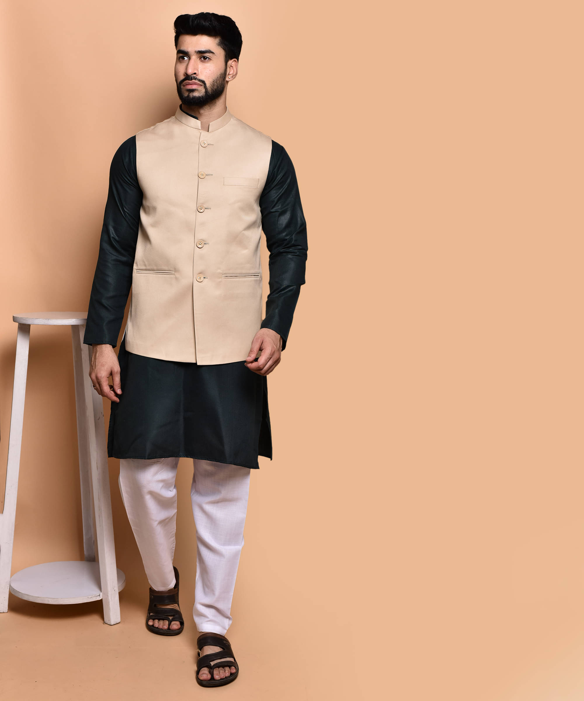 PRINTCULTR Dark Green Cotton Regular Fit Men's Kurta Pyjama Set ( Pack of 1 ) PRINTCULTR Dark Green Cotton Regular Fit Men's Kurta Pyjama Set ( Pack of 1 )