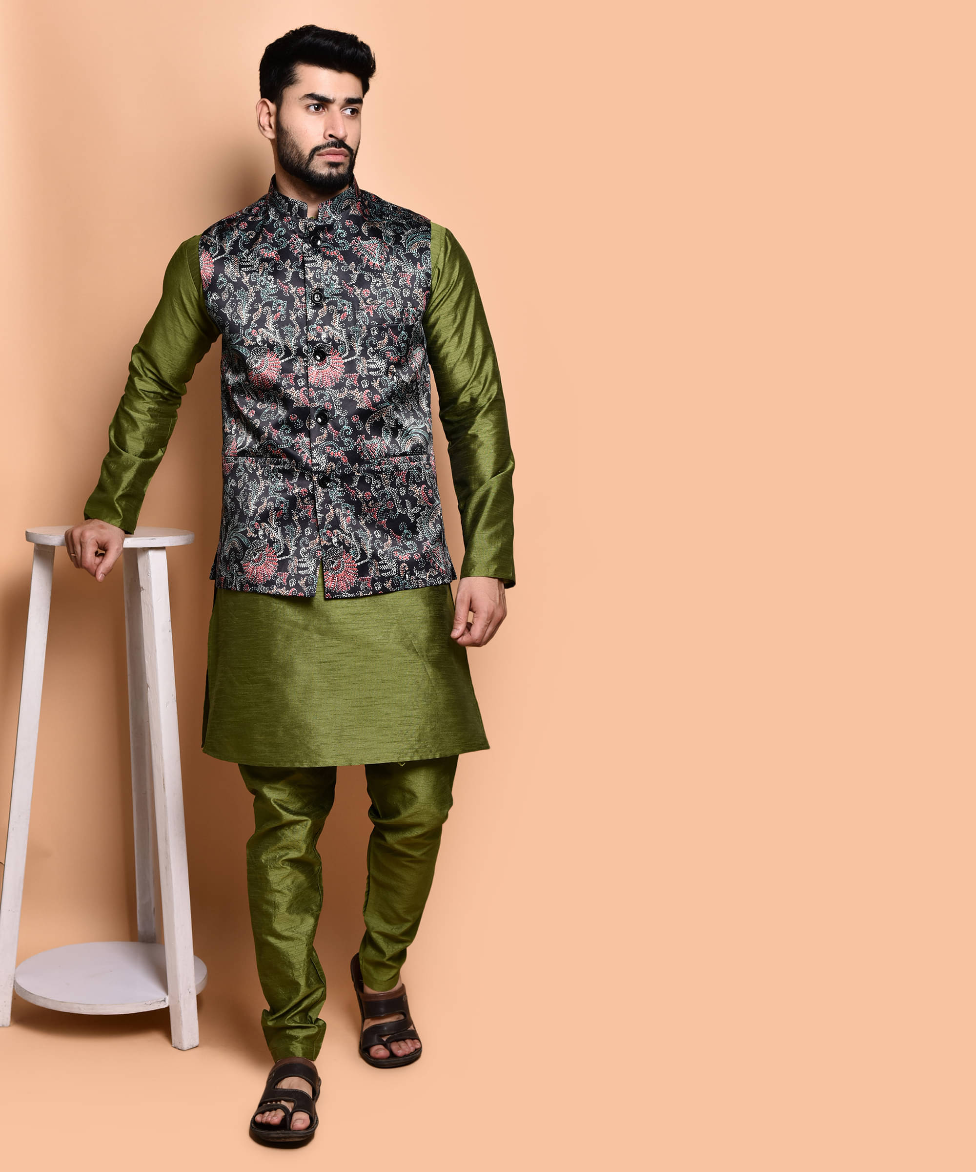     			PRINTCULTR Olive Green Silk Regular Fit Men's Kurta Pyjama Set ( Pack of 1 )