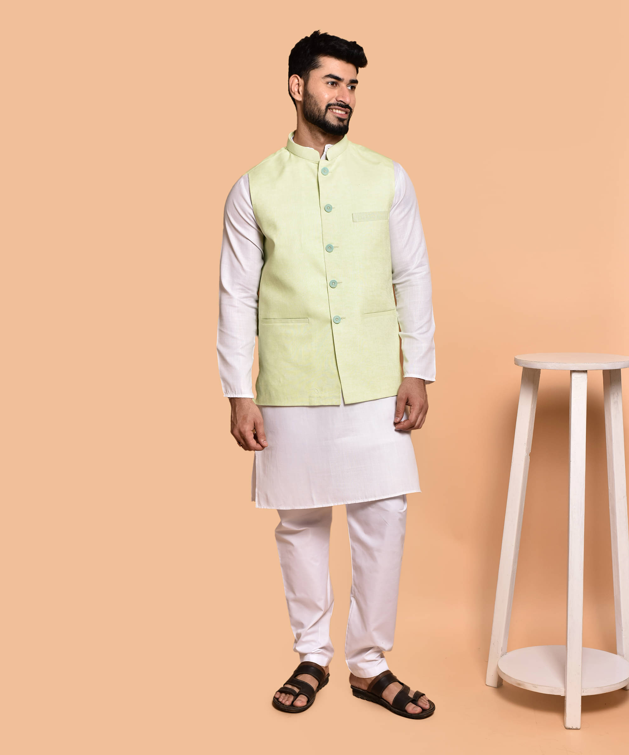     			PRINTCULTR White Cotton Regular Fit Men's Kurta Pyjama Set ( Pack of 1 )