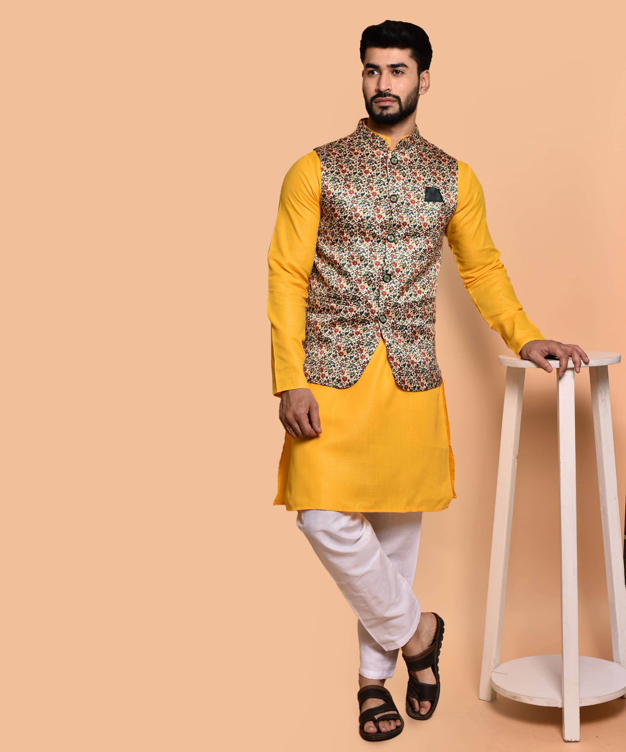     			PRINTCULTR Yellow Cotton Regular Fit Men's Kurta Pyjama Set ( Pack of 1 )