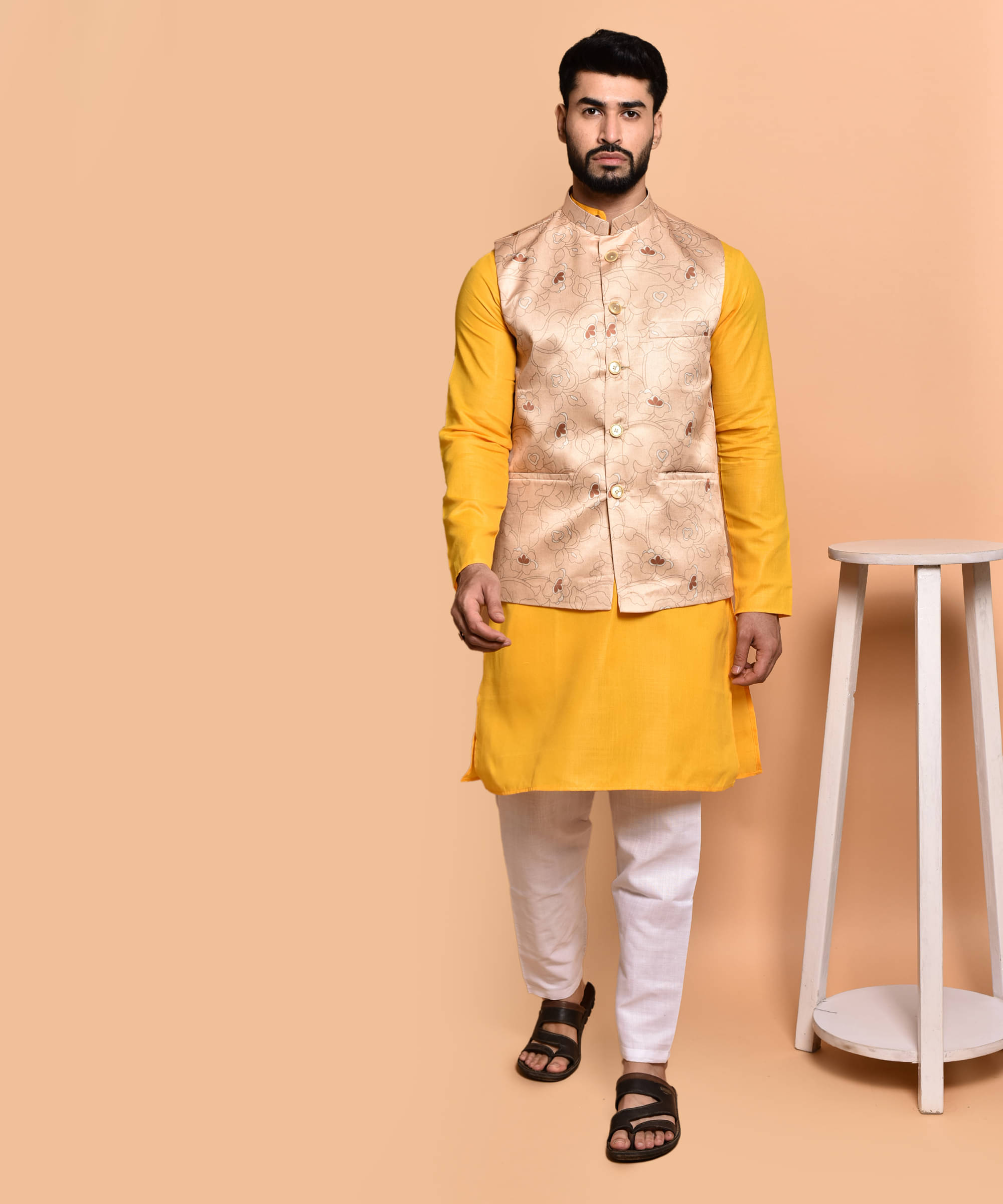     			PRINTCULTR Yellow Cotton Regular Fit Men's Kurta Pyjama Set ( Pack of 1 )
