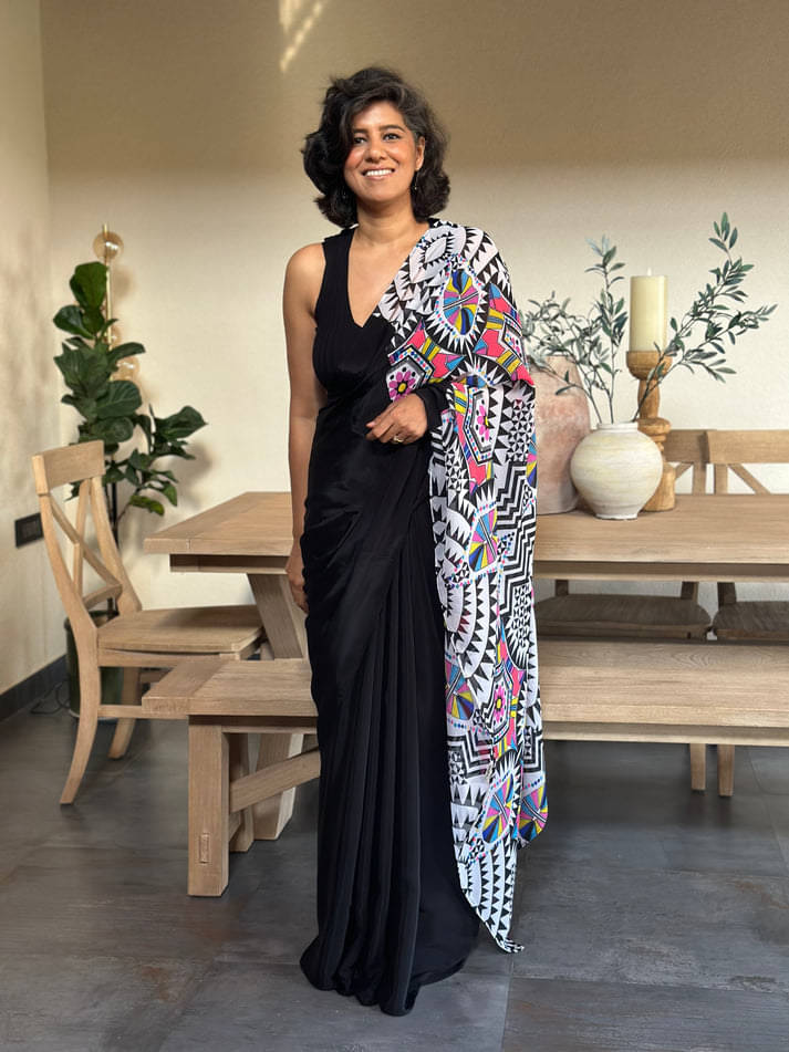     			BLEESBURY Chiffon Printed Saree With Unstitched Blouse Piece ( Black )
