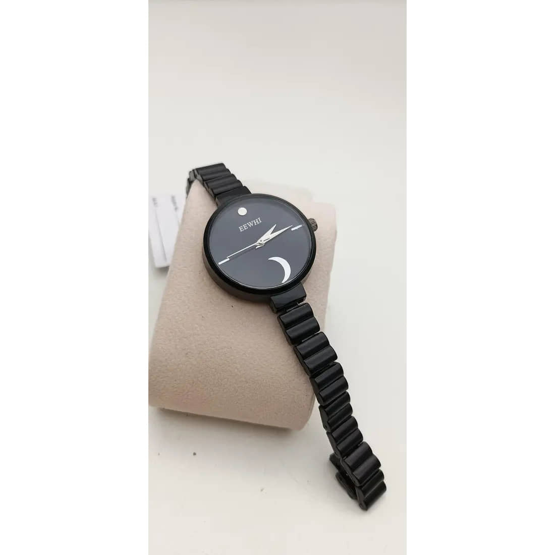 EEWHI Black Metal Analog Womens Watch