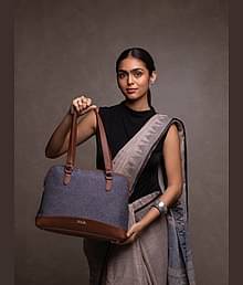 Zouk Shoulder Bag Jute Set of 1 ( Black )