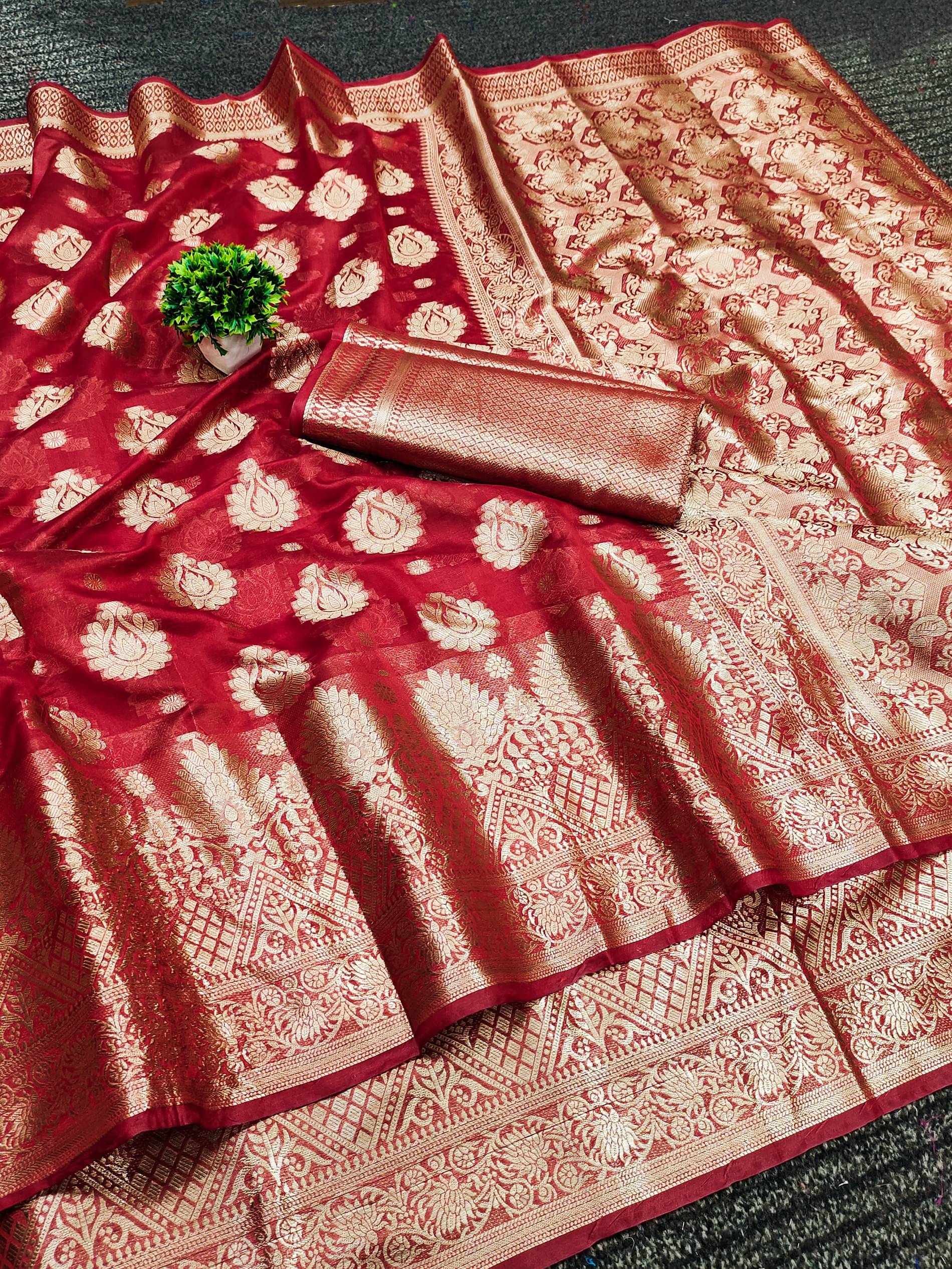     			Kalpana Creation Organza Woven Saree With Unstitched Blouse Piece ( Red )