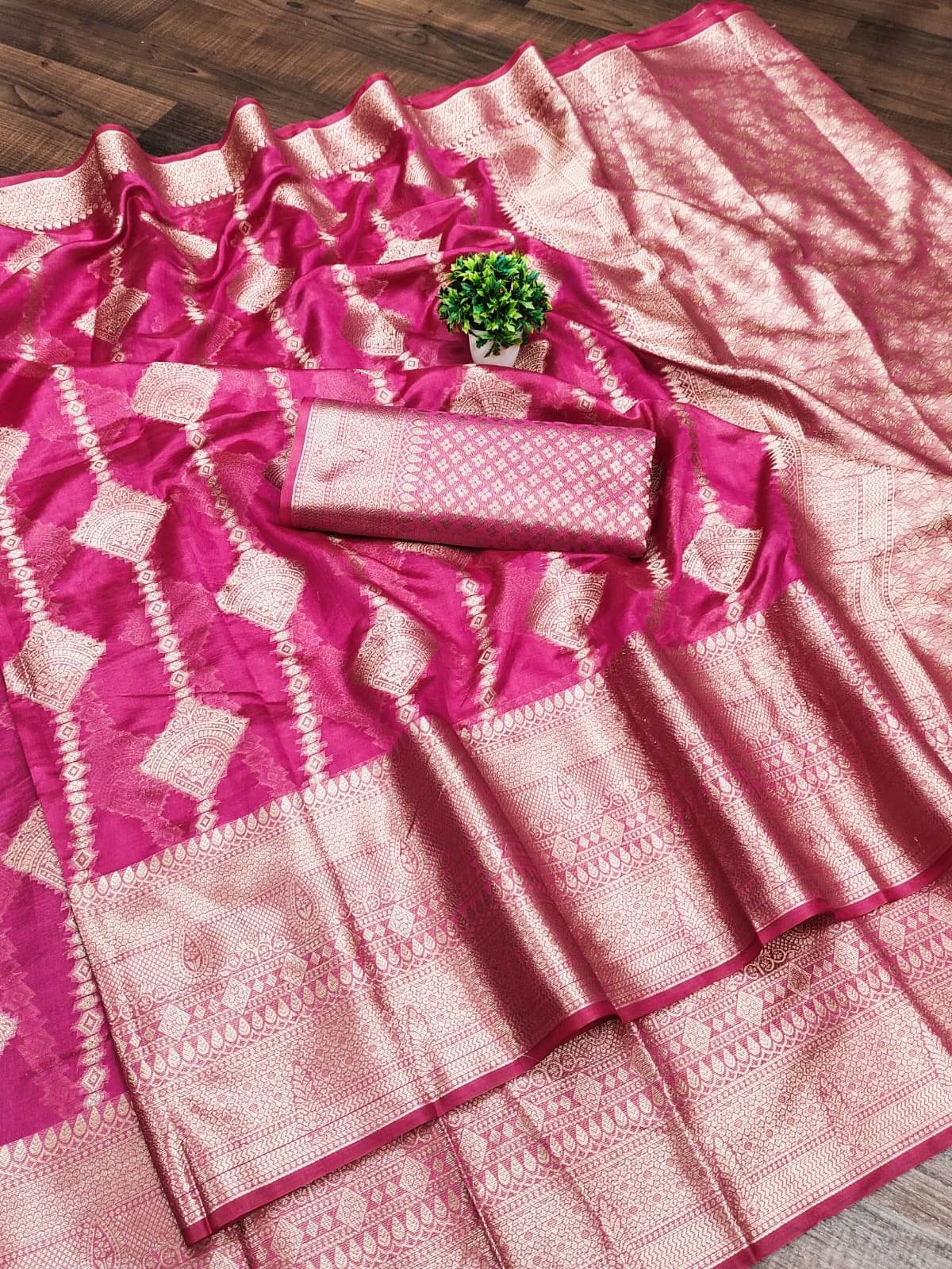     			Kalpana Creation Organza Woven Saree With Unstitched Blouse Piece ( Rani )