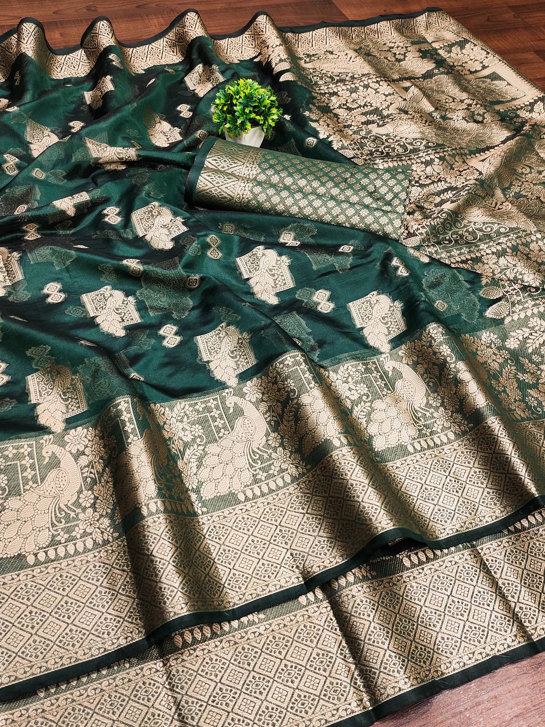     			Kalpana Creation Organza Woven Saree With Unstitched Blouse Piece ( Green )