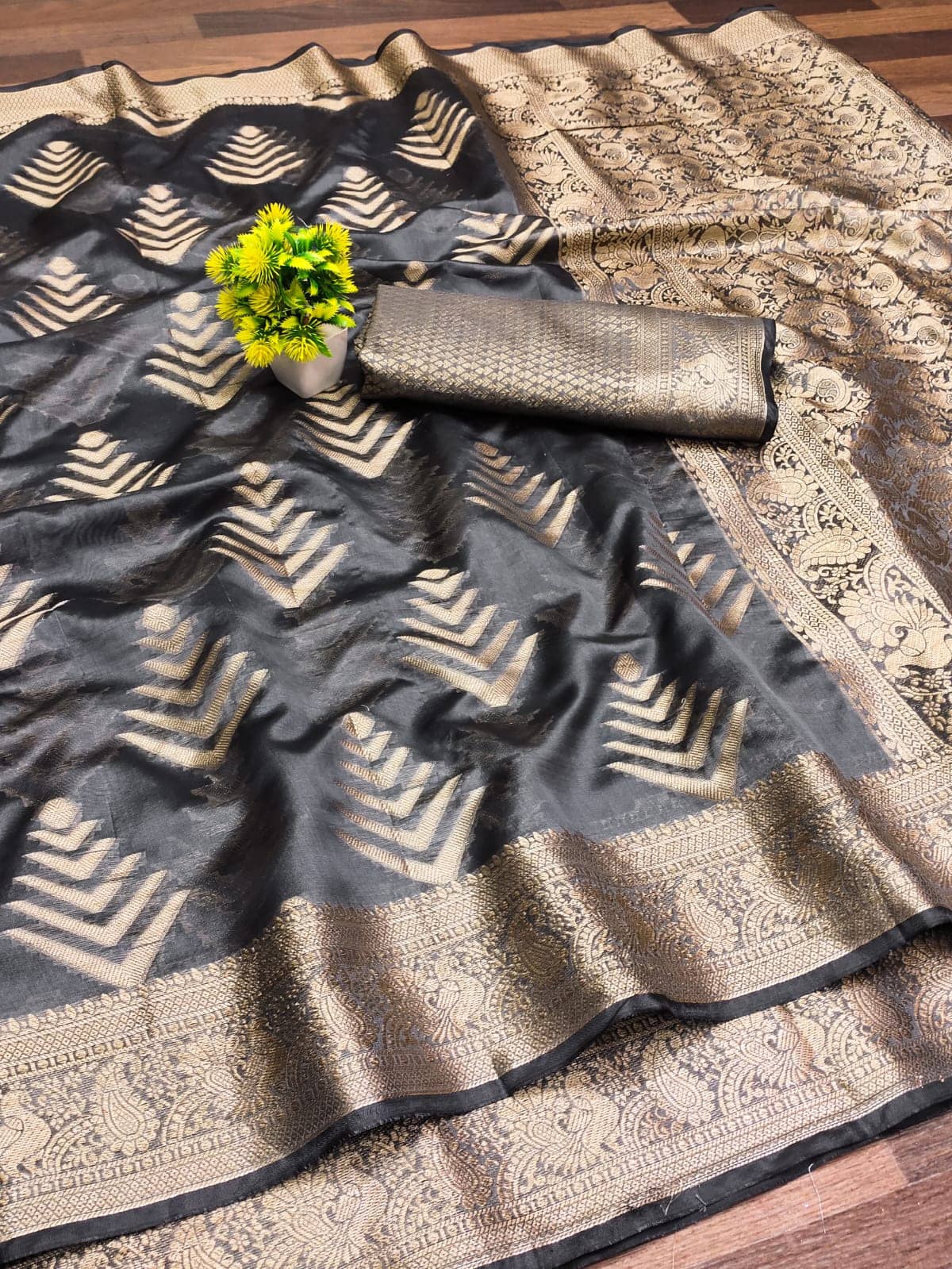 Kalpana Creation Organza Woven Saree With Unstitched Blouse Piece ( Grey ) - Sarees | Buy online on ZillyBuy