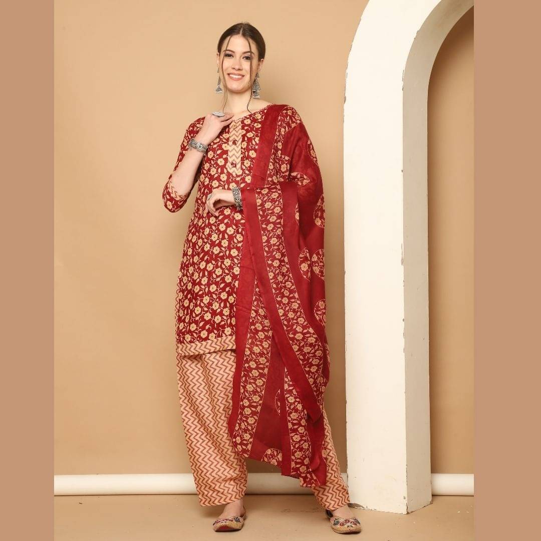     			Rajnandini Women Cotton Blend Printed Straight Kurti With Patiala Salwar ( Maroon )