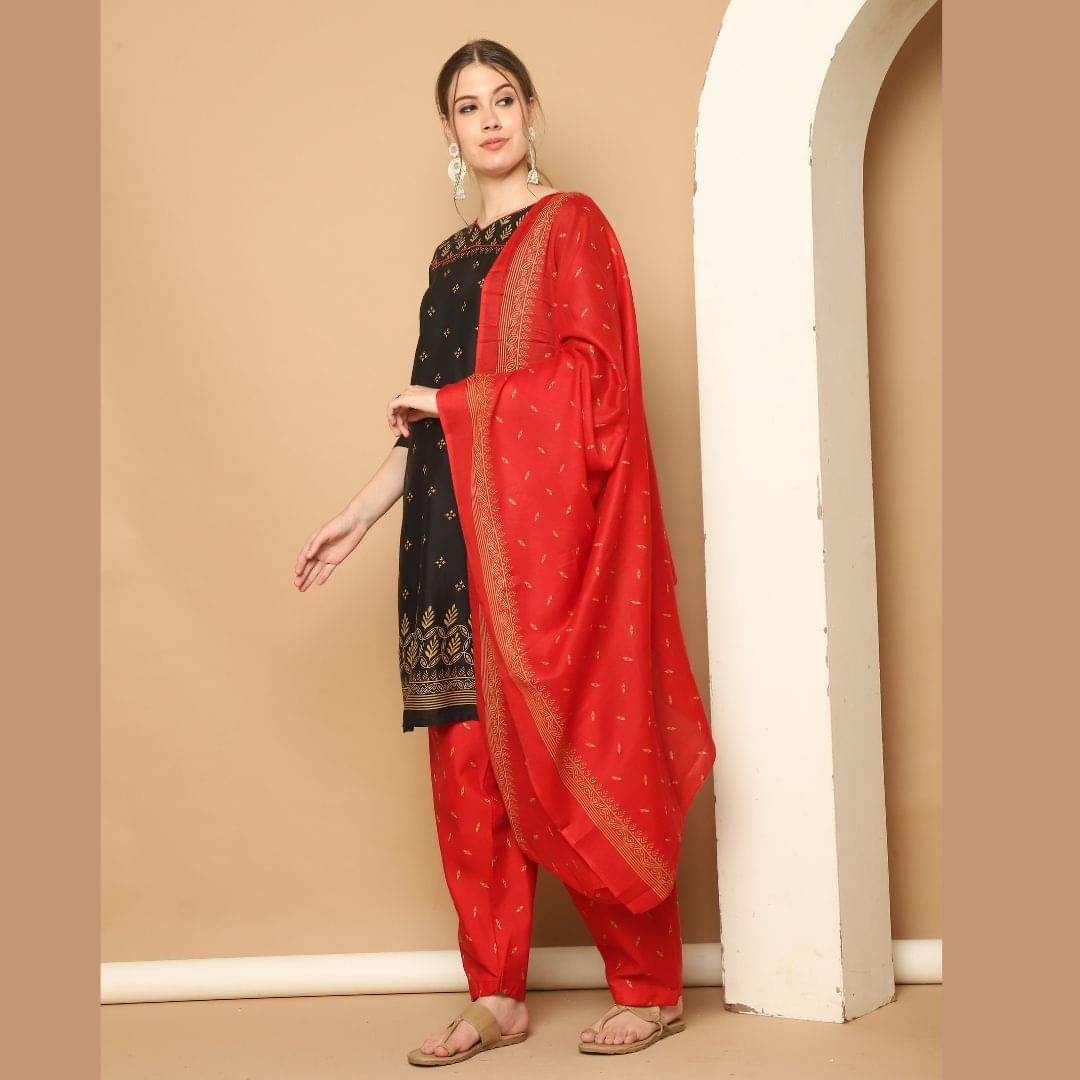 Rajnandini Women Cotton Blend Printed Straight Kurti With Patiala Salwar ( Black ) Rajnandini Women Cotton Blend Printed Straight Kurti With Patiala Salwar ( Black )