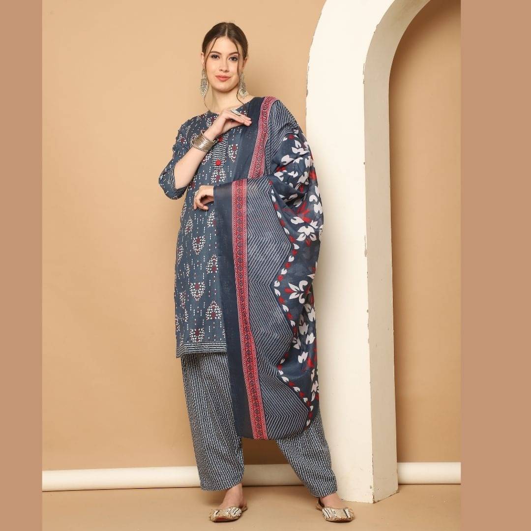 Rajnandini Women Cotton Blend Printed Straight Kurti With Patiala Salwar ( Grey ) Rajnandini Women Cotton Blend Printed Straight Kurti With Patiala Salwar ( Grey )