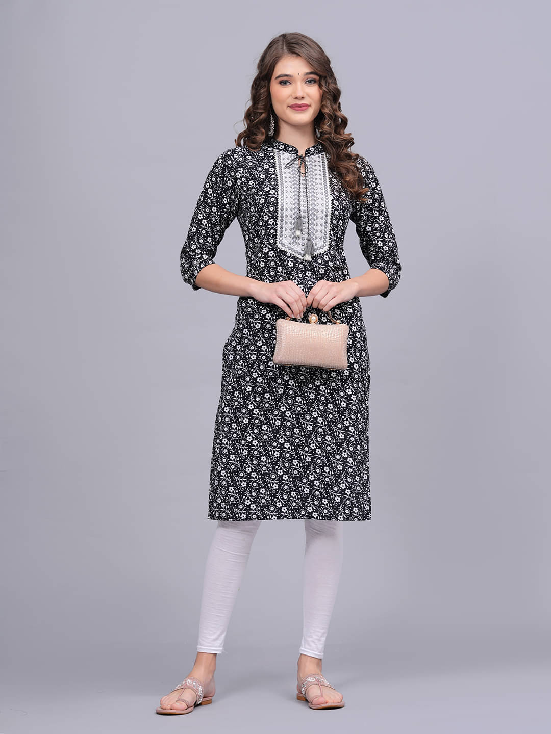     			HIGHLIGHT FASHION EXPORT Cotton Printed Straight Women's Kurti - Black ( Pack of 1 )