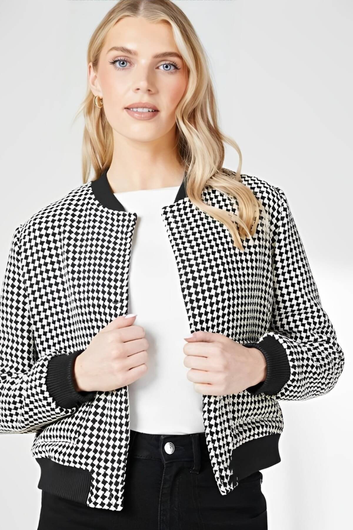 PLUS PARADISE Women Regular Jacket ( Black ) PLUS PARADISE Women Regular Jacket ( Black )