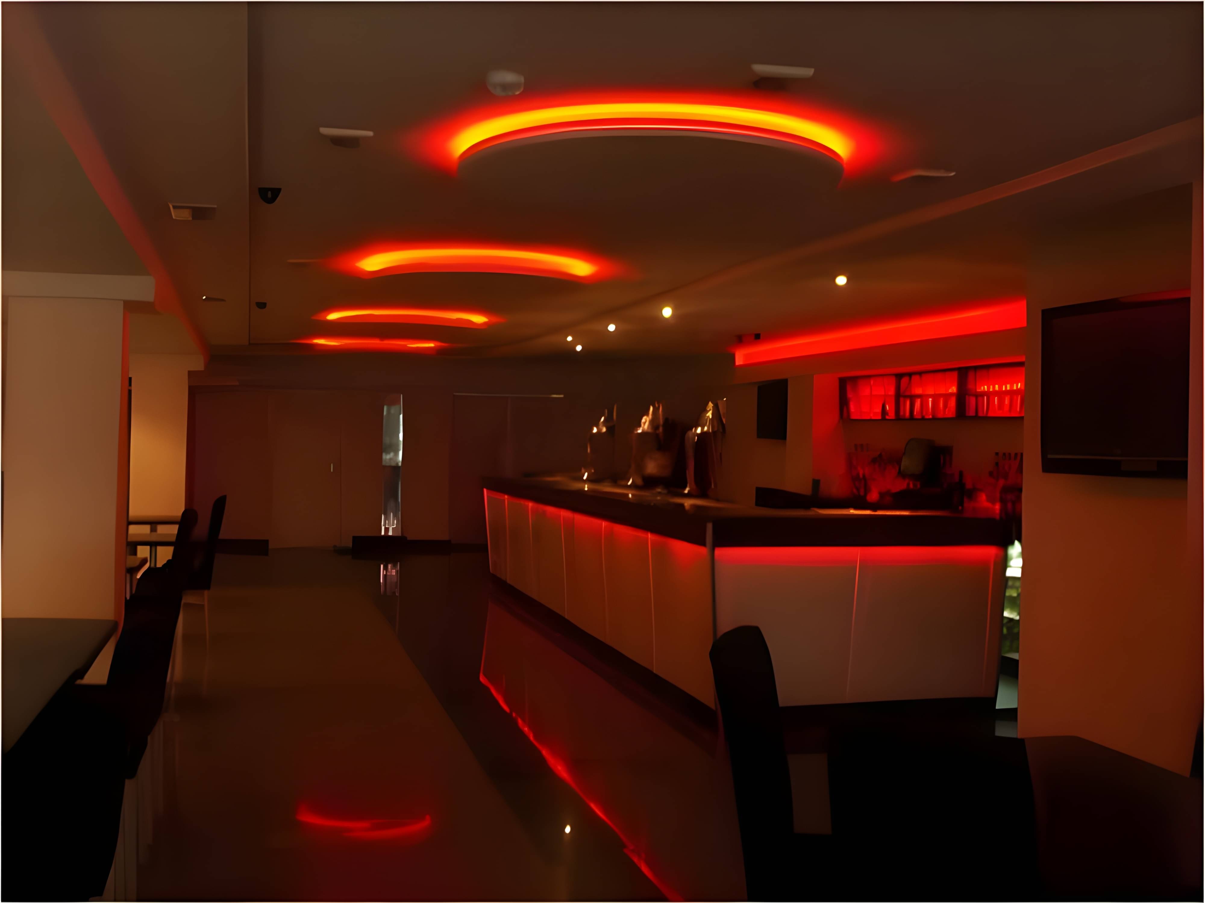     			SPARKWORLD Red 10 Mtr LED Strip ( Pack of 1 )