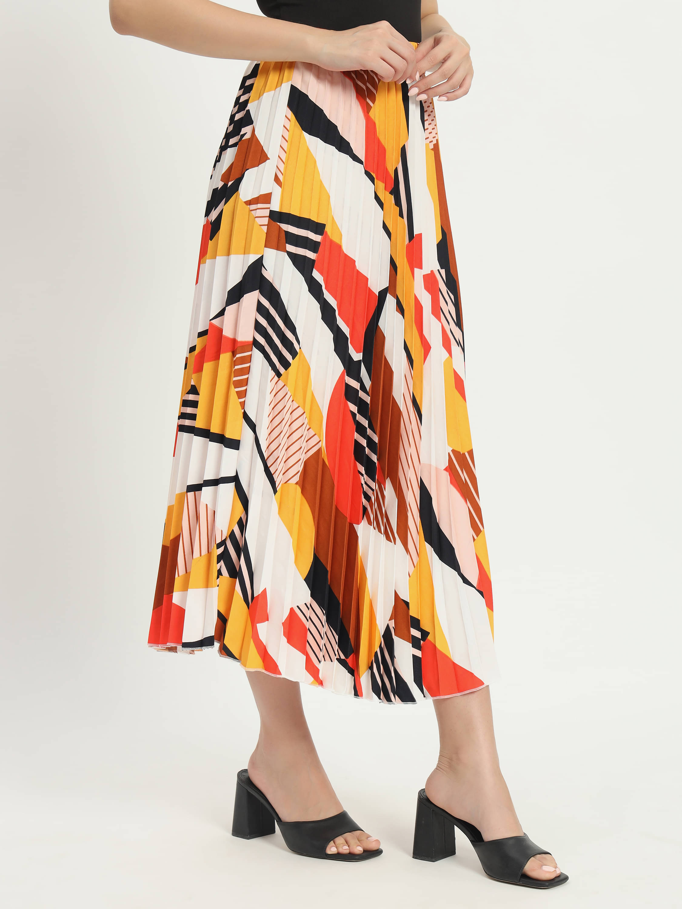 OTABU White Rayon Women's Flared Skirt ( Pack of 1 ) OTABU White Rayon Women's Flared Skirt ( Pack of 1 )