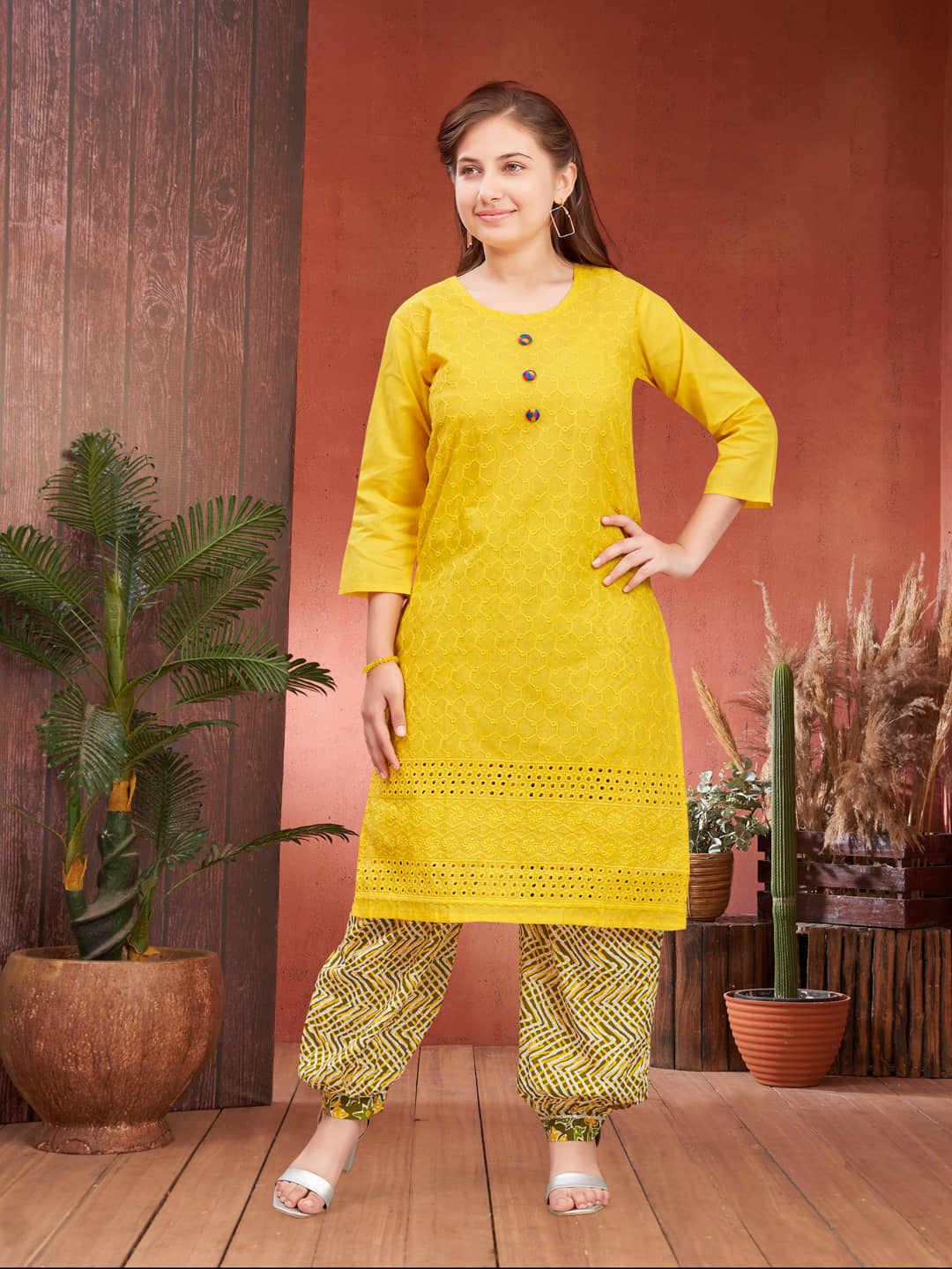 Aarika Girls Cotton Patiala Kurta Set ( Pack of 1 , Yellow )