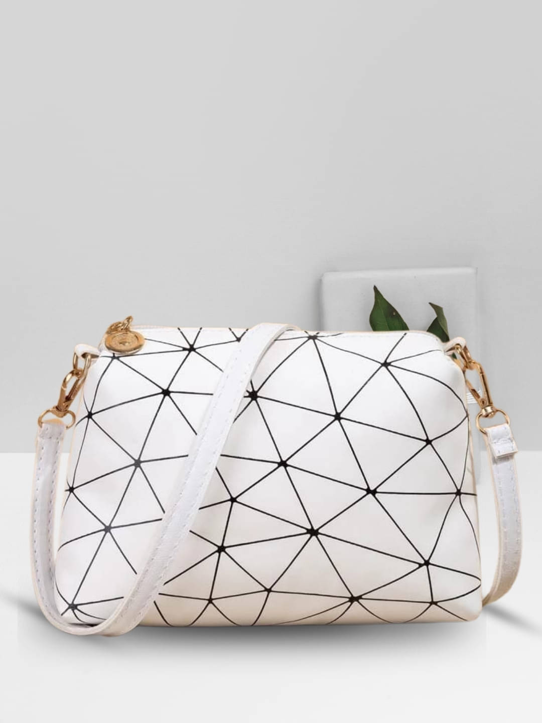     			TCRAZY Sling Bag PU Set of 1 ( White )